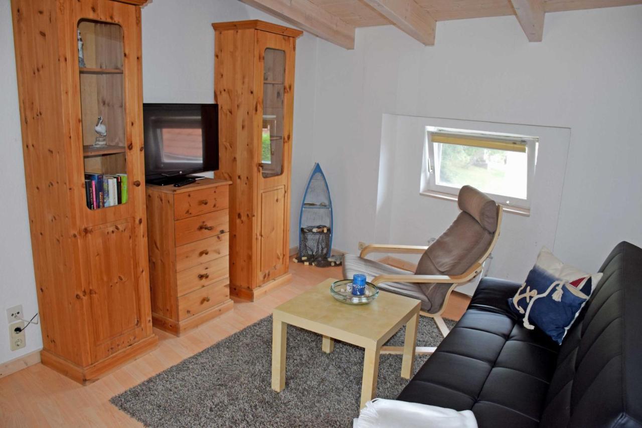 Ferienhaus Zum Hafen In Altefaehr Bagian luar foto