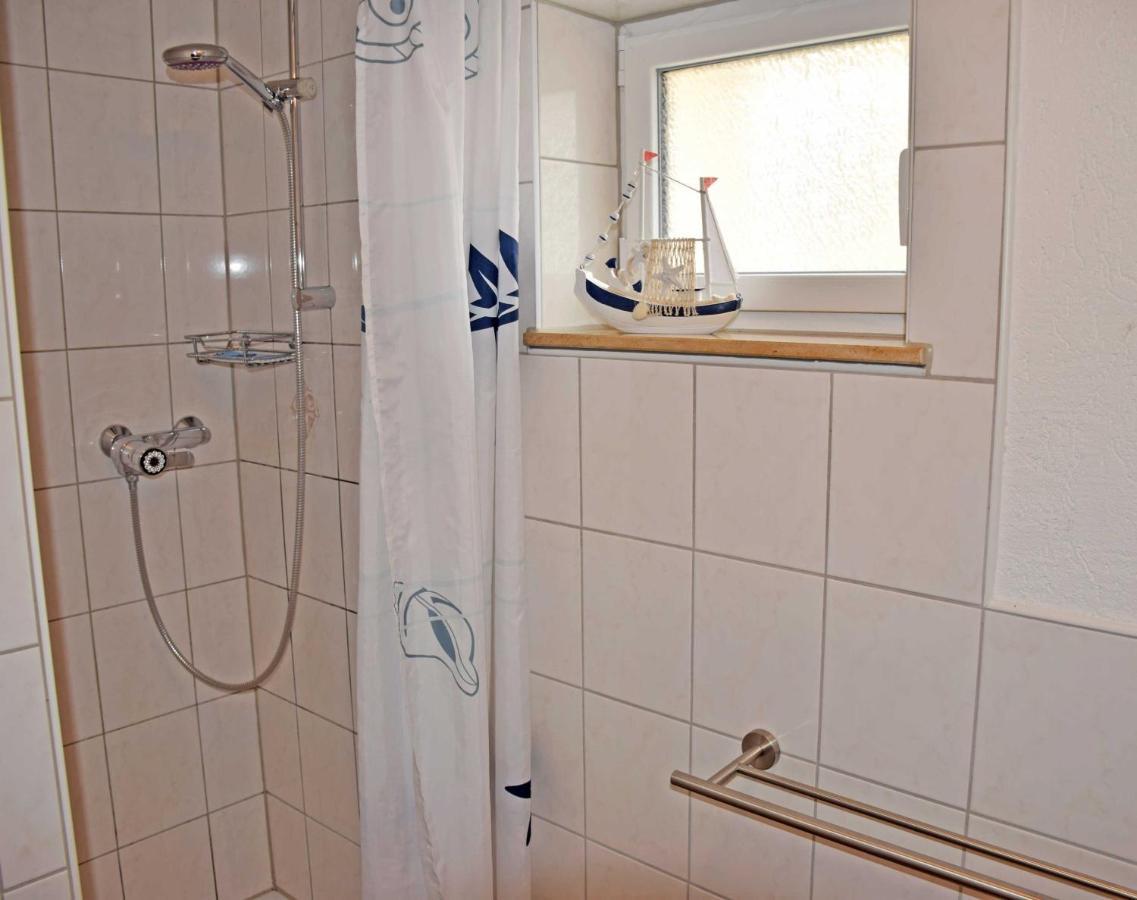 Ferienhaus Zum Hafen In Altefaehr Bagian luar foto