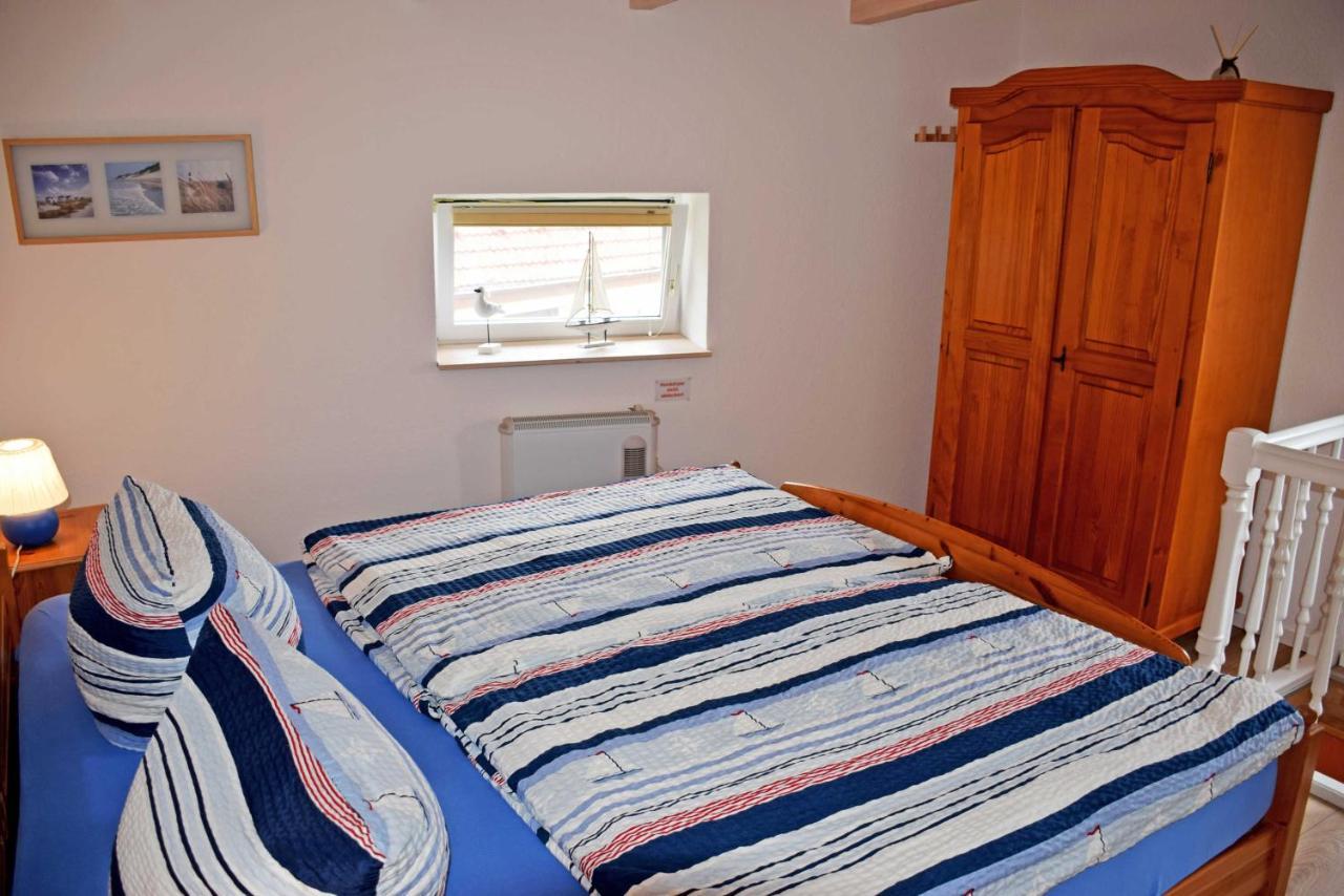 Ferienhaus Zum Hafen In Altefaehr Bagian luar foto