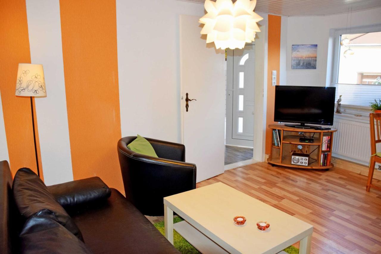 Ferienhaus Zum Hafen In Altefaehr Bagian luar foto