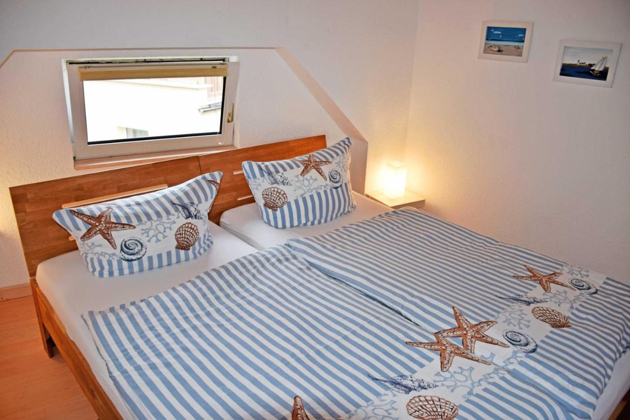 Ferienhaus Zum Hafen In Altefaehr Bagian luar foto