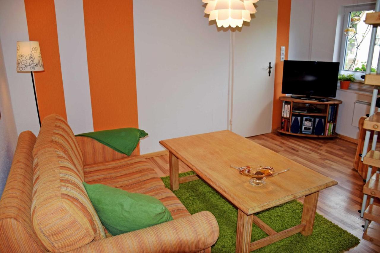 Ferienhaus Zum Hafen In Altefaehr Bagian luar foto