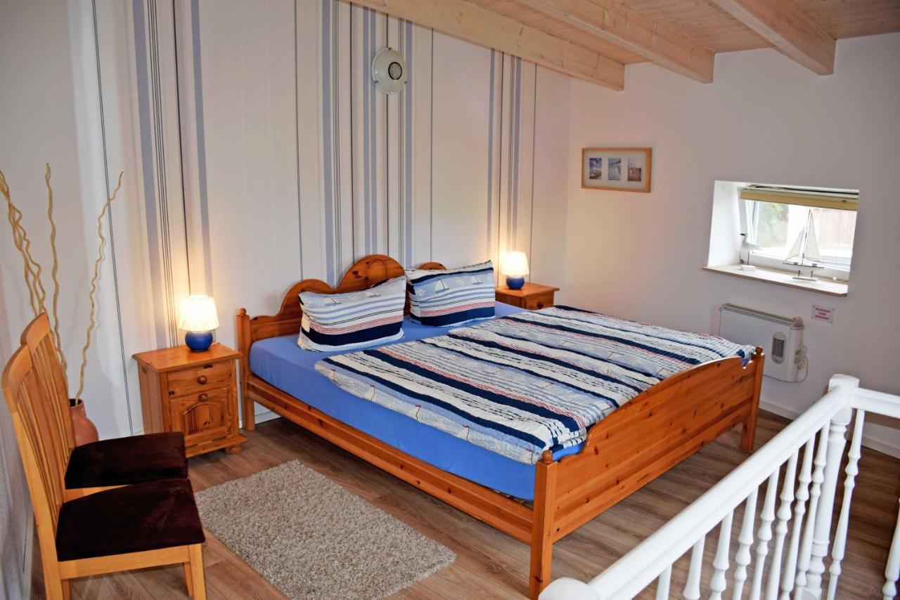 Ferienhaus Zum Hafen In Altefaehr Bagian luar foto